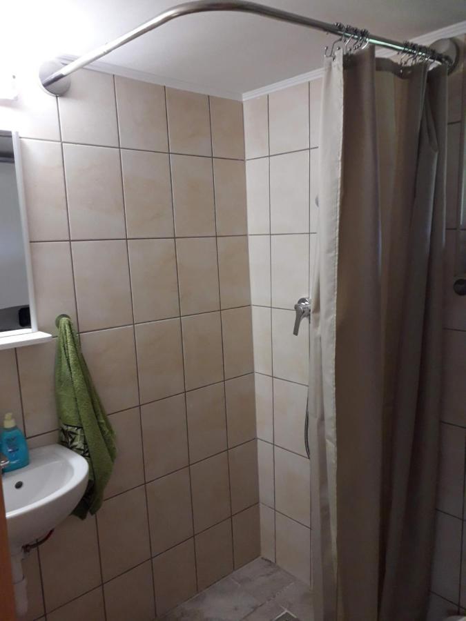 Matyas Apartman Tard Exterior photo